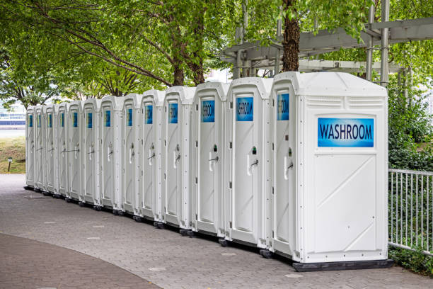 Best Porta potty delivery and setup  in Sumner, IA